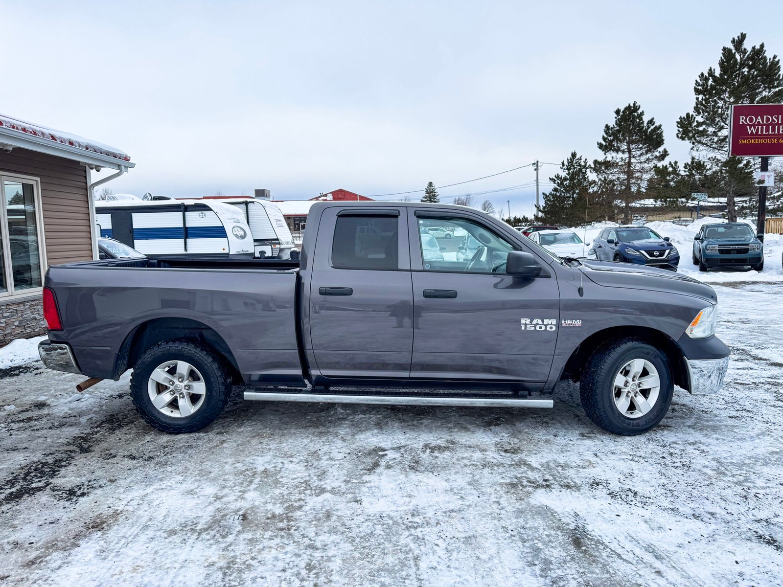 2015 Ram 1500 ST, 5.7L HEMI V8, RWD