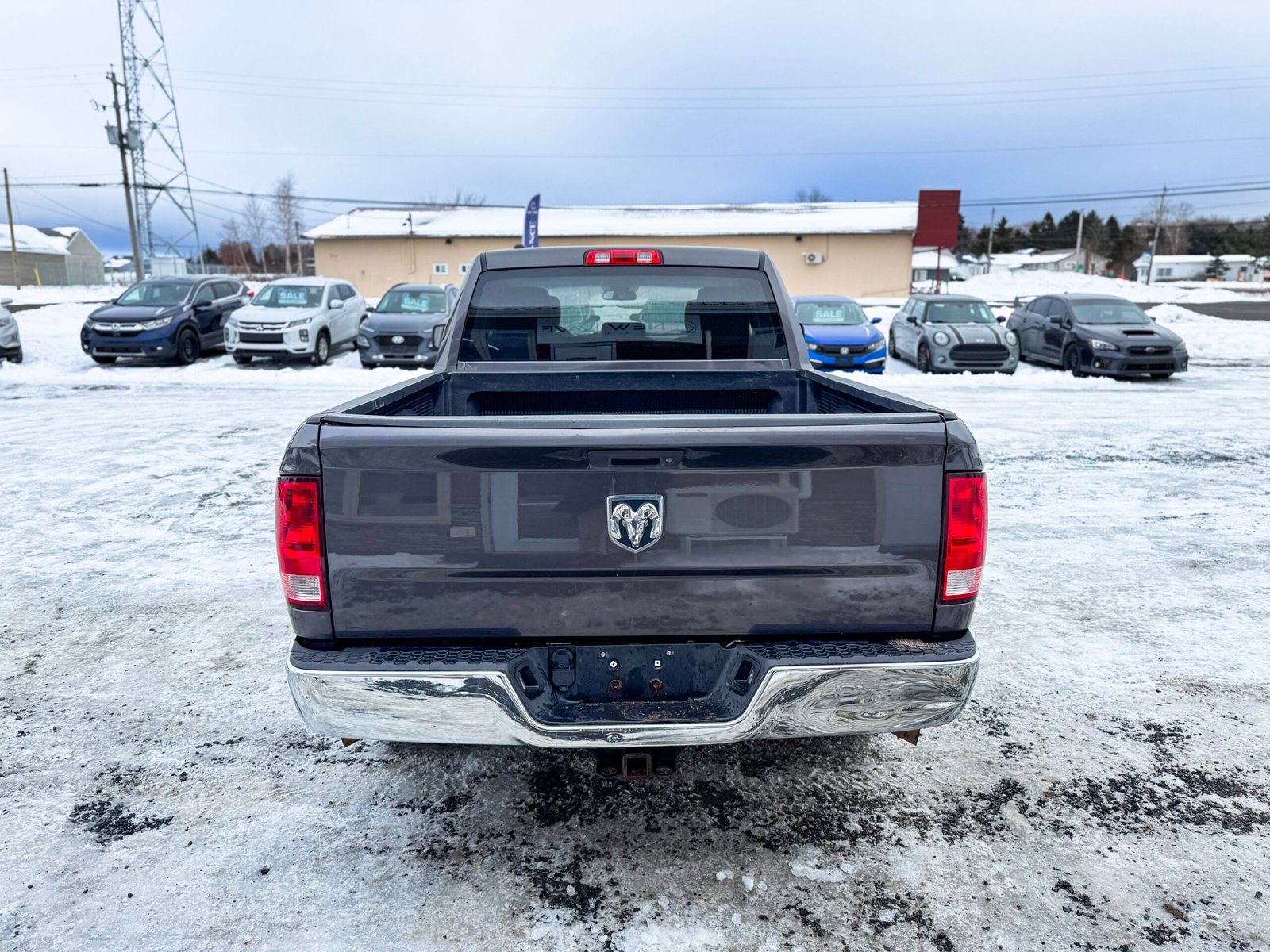 2015 Ram 1500 ST, 5.7L HEMI V8, RWD